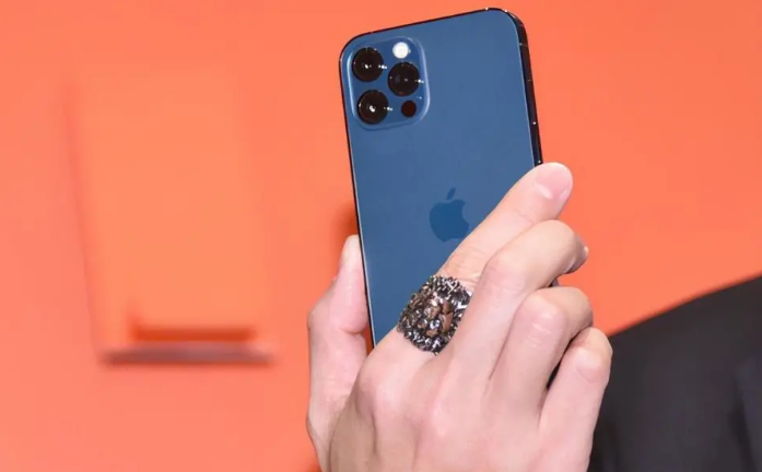 集贤苹果手机维修分享iPhone12系列重启方法教程 